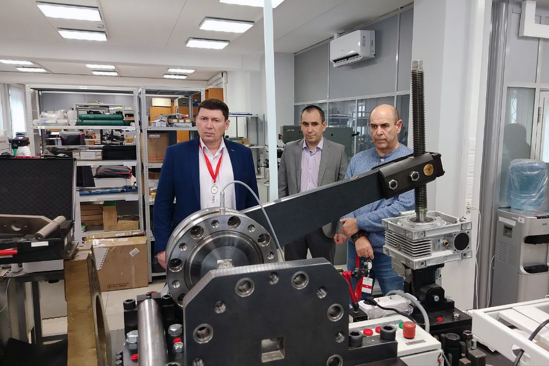 Представители АО «Нижегородпассажиравтотранс» ознакомились с работой Нижегородского ЦСМ